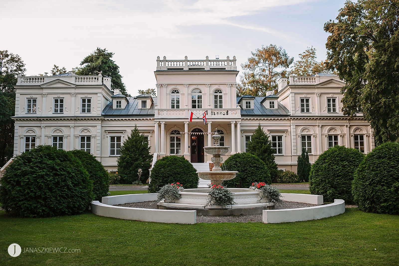 Pałac Chojnata - przygotowania do ślubu i wesela.