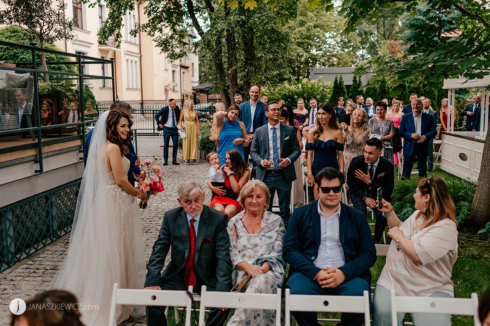 Humanistyczny ślub plenerowy - zdjęcia. Fotograf ślubny, fotograf na ślub.