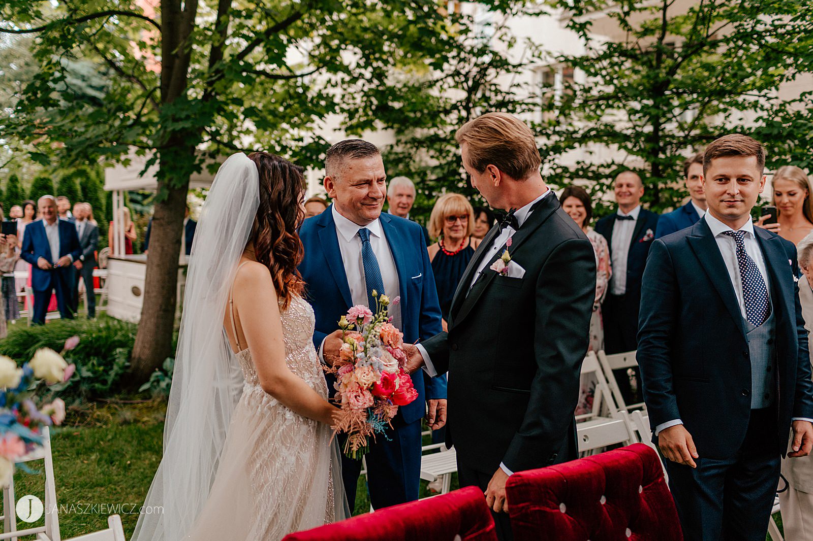 Humanistyczny ślub plenerowy - zdjęcia. Fotograf ślubny, fotograf na ślub.