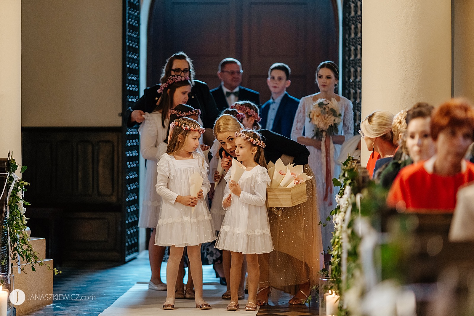 Ślub w kościele w Miłosławiu - fotograf Poznań. Zdjęcia ślubne.