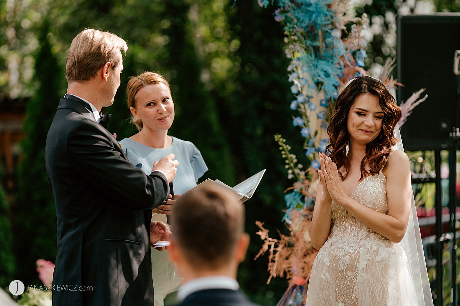 Humanistyczny ślub plenerowy - zdjęcia. Ceremonia humanistyczna Dominika Hermanowicz.