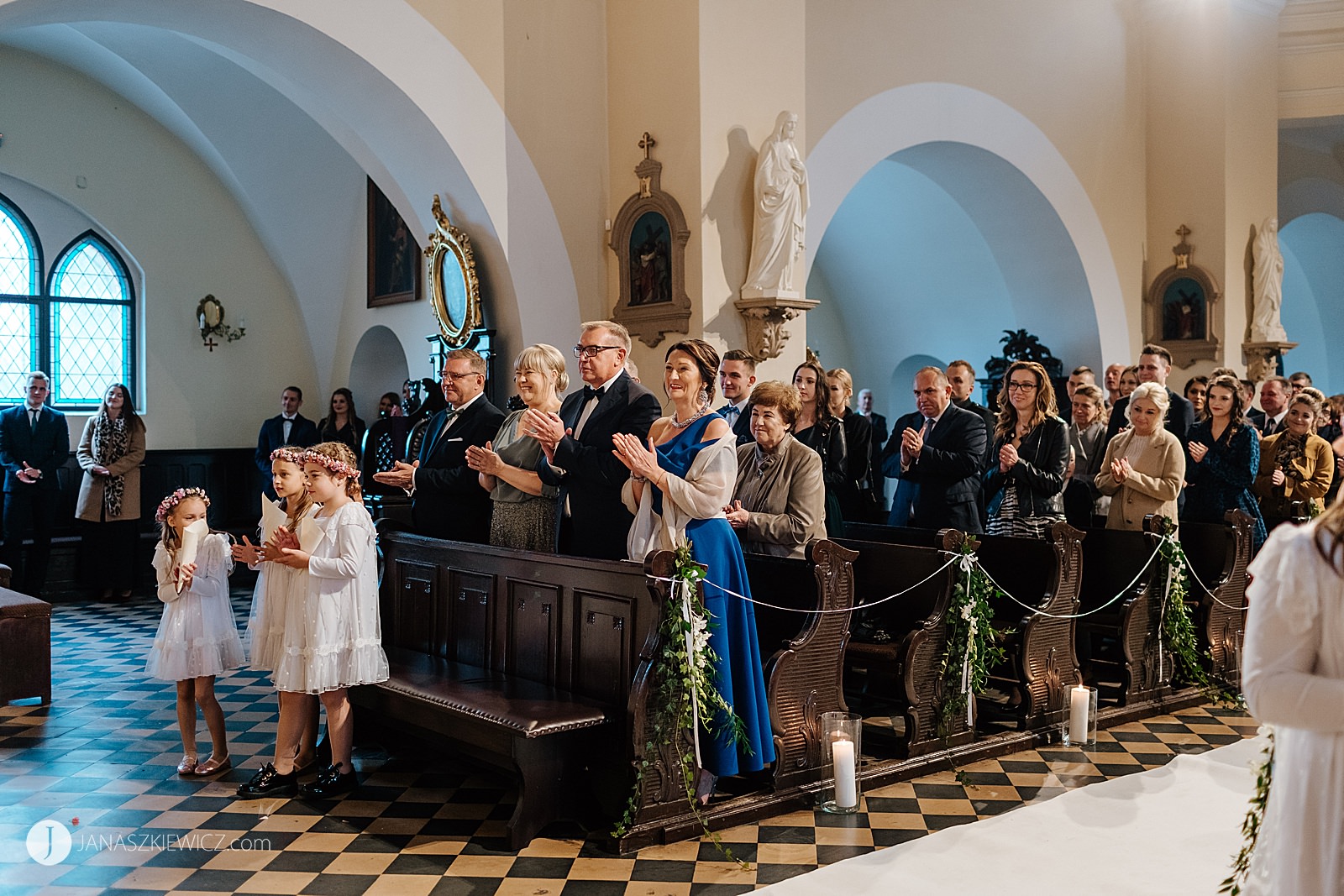 Ślub w kościele w Miłosławiu - fotograf Poznań. Zdjęcia ślubne.