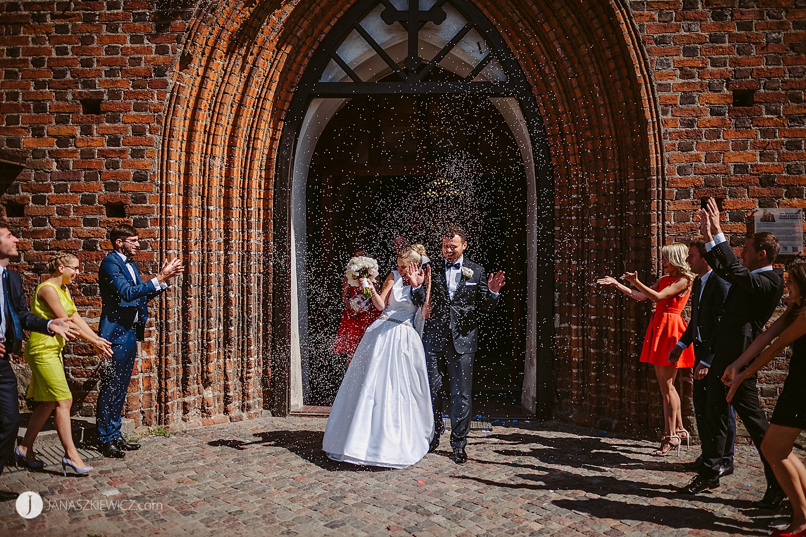 Ślub w Bazylice św. Tomasza Apostoła w Nowym Mieście Lubawskim - zdjęcia ślubne.