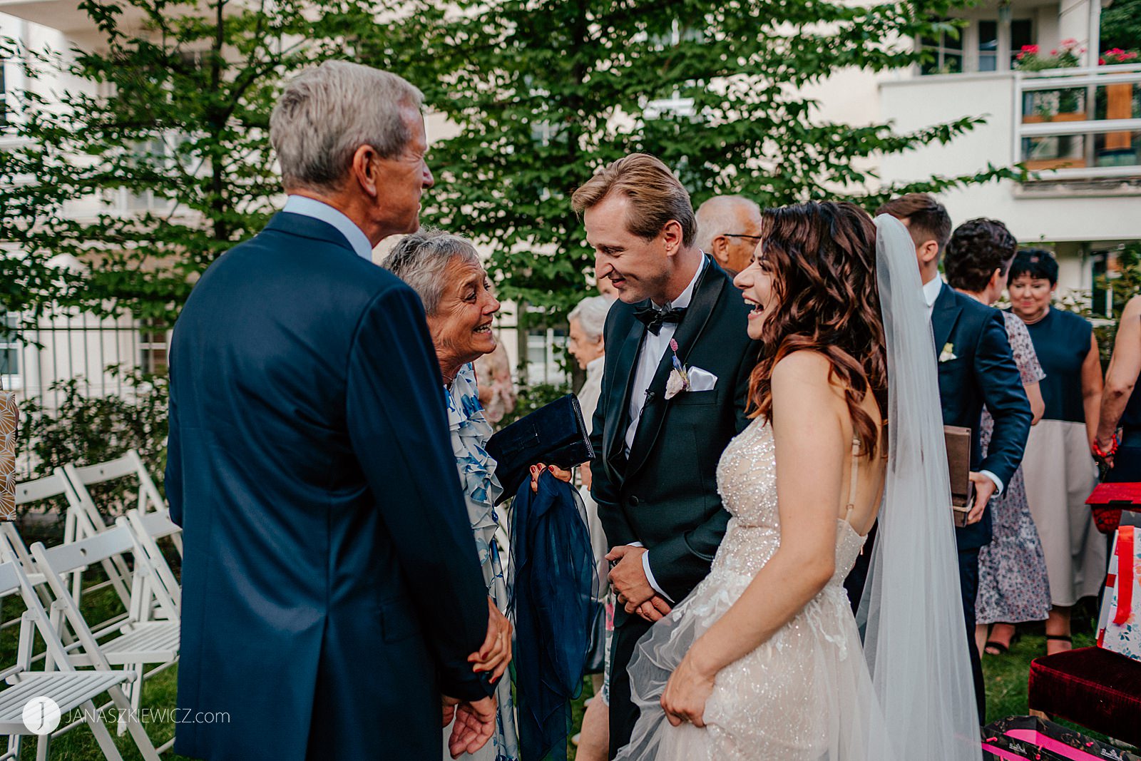 Humanistyczny ślub plenerowy - zdjęcia. Fotograf ślubny, fotograf na ślub.