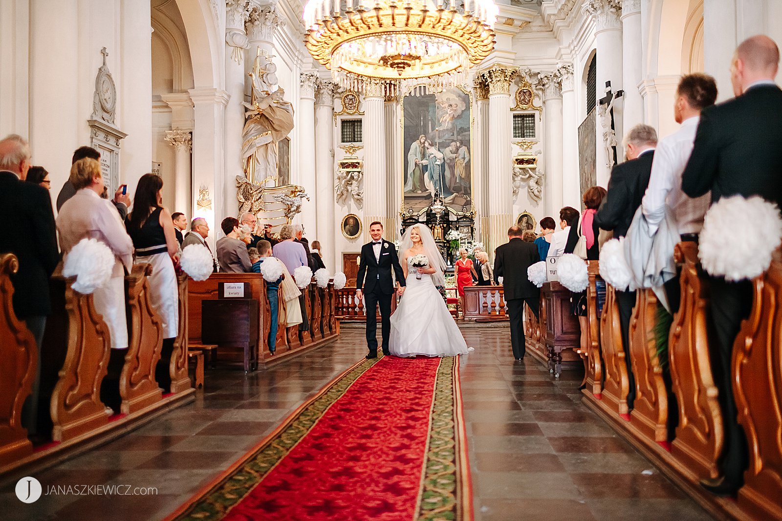 Ślub w Klasztorze Sióstr Wizytek w Warszawie. Fotograf ślubny.