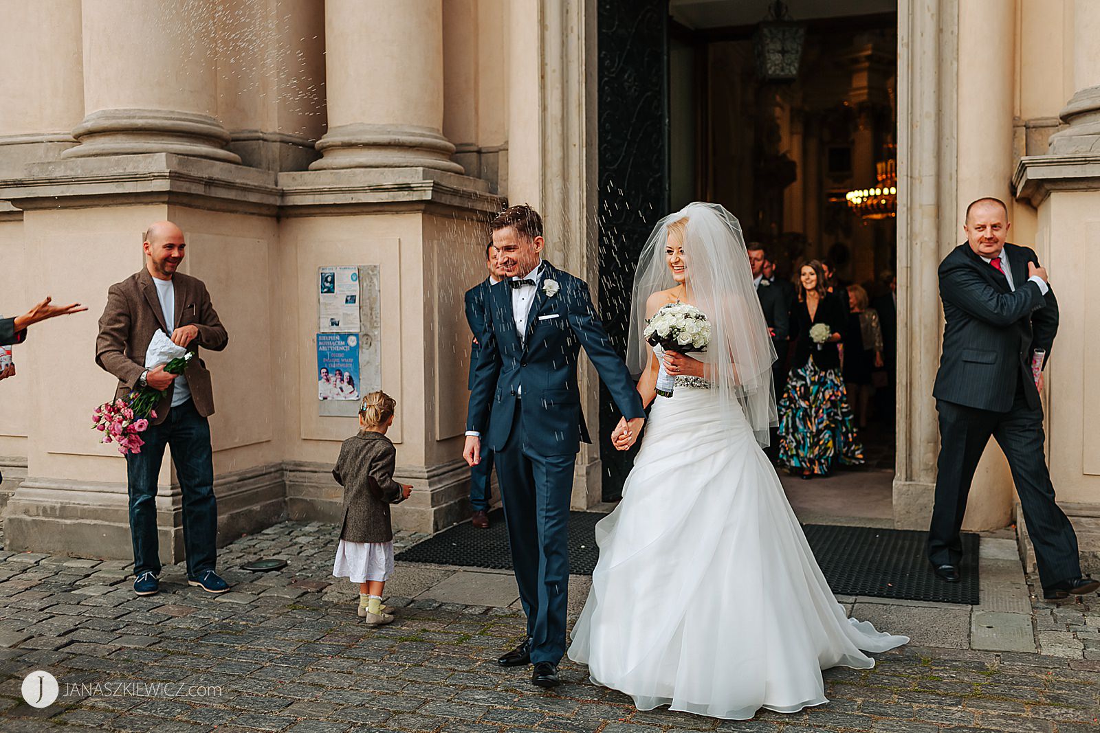 Ślub w Klasztorze Sióstr Wizytek w Warszawie. Fotograf ślubny.