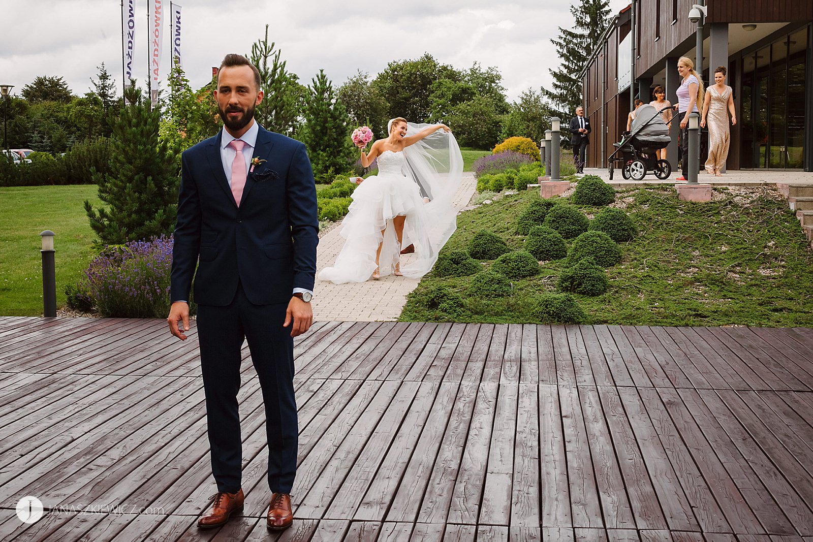 First look Pary Młodej - Hotel Gerczak Jażdżówki. Zdjęcia ślubne.