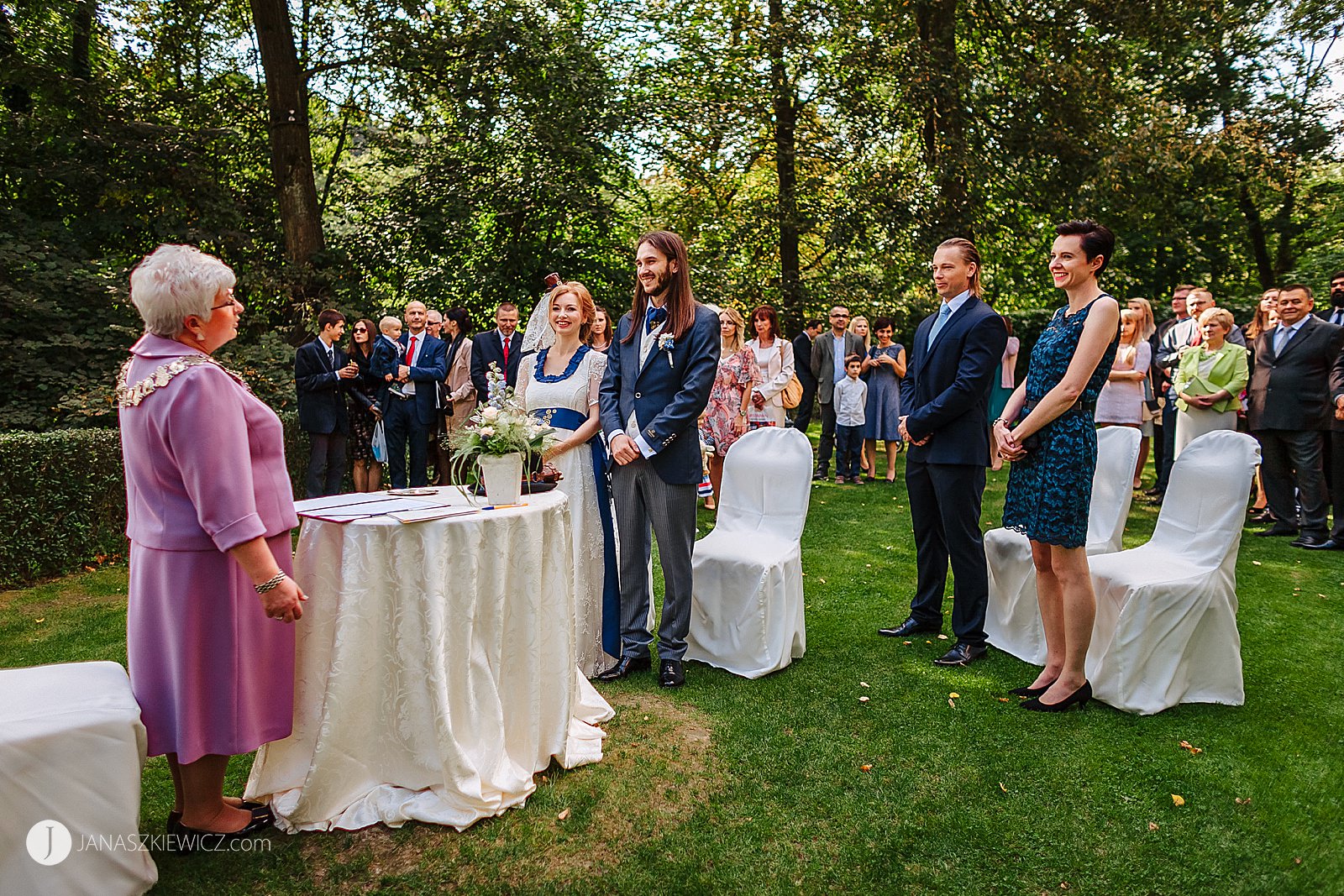 Fotograf na wesele. Cywilny ślub plenerowy.