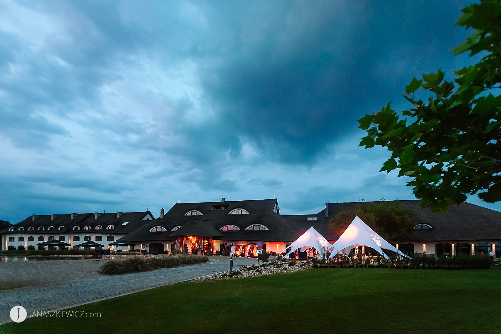 Hotel Remes - Opalenica - wesele. Zdjęcia ślubne. Fotograf ślubny.