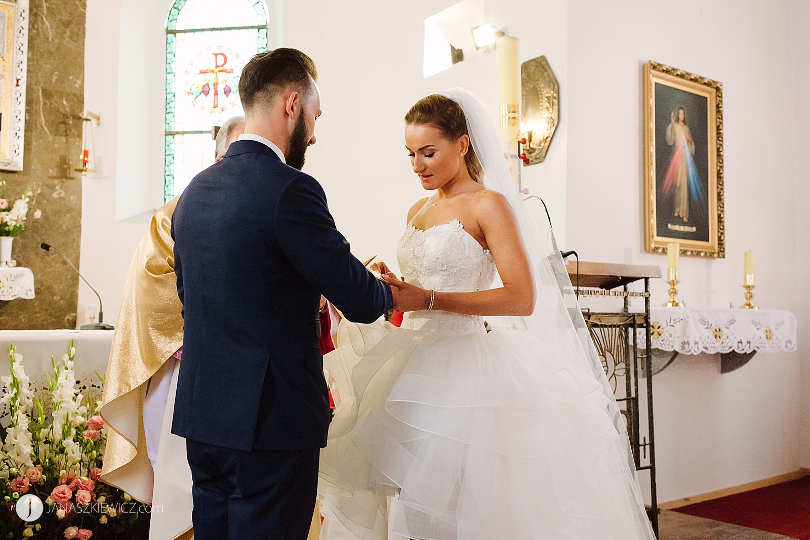 Ślub w kościele - fotograf ślubny, zdjęcia ślubne.