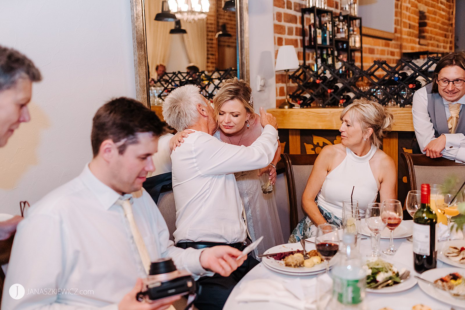 Restauracja Herbowa - Zamek Uniejów - wesele. Fotograf Łódź - zdjęcia ślubne.