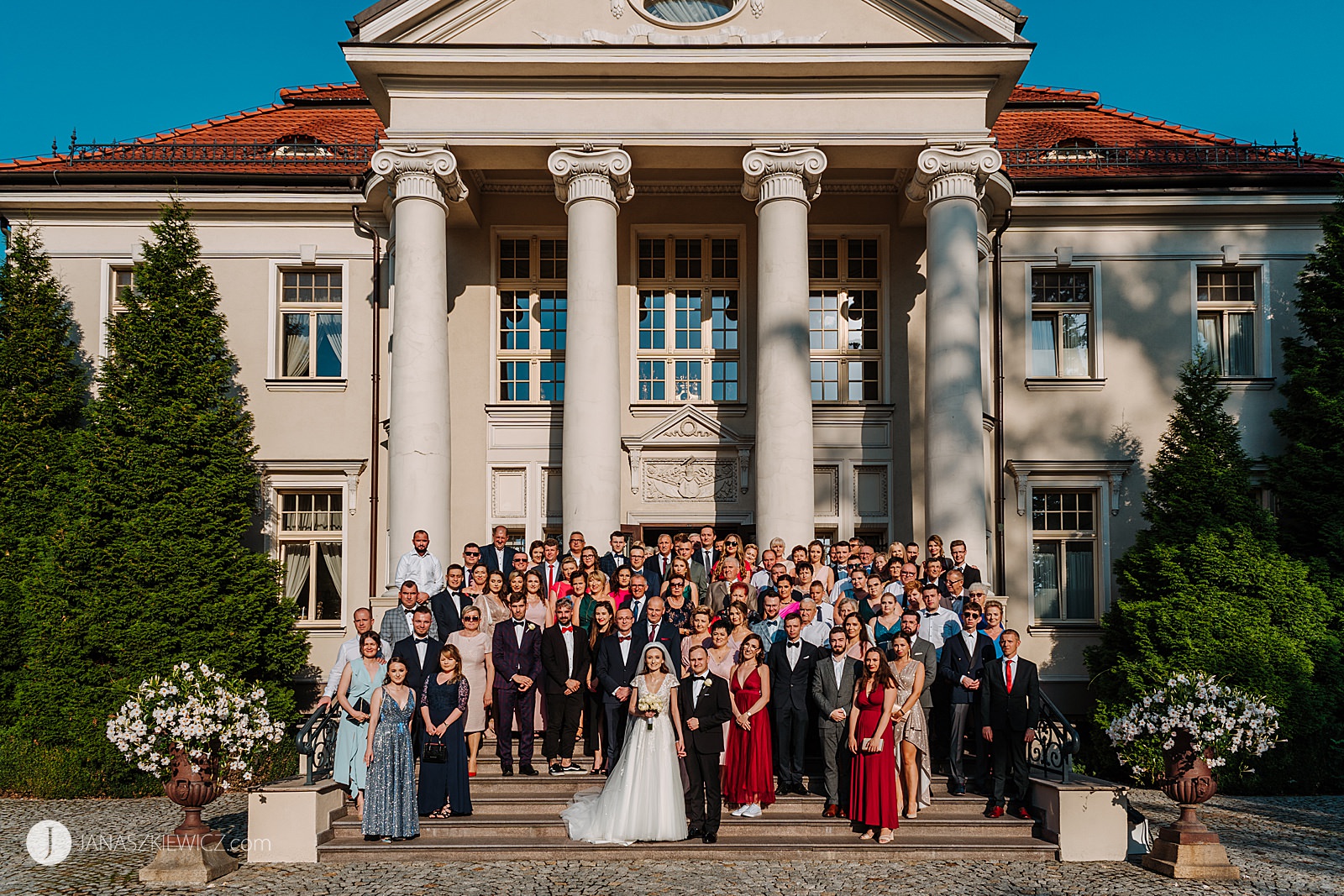 Fotograf ślubny - Poznań. Pałac Tłokinia - zdjęcie grupowe.