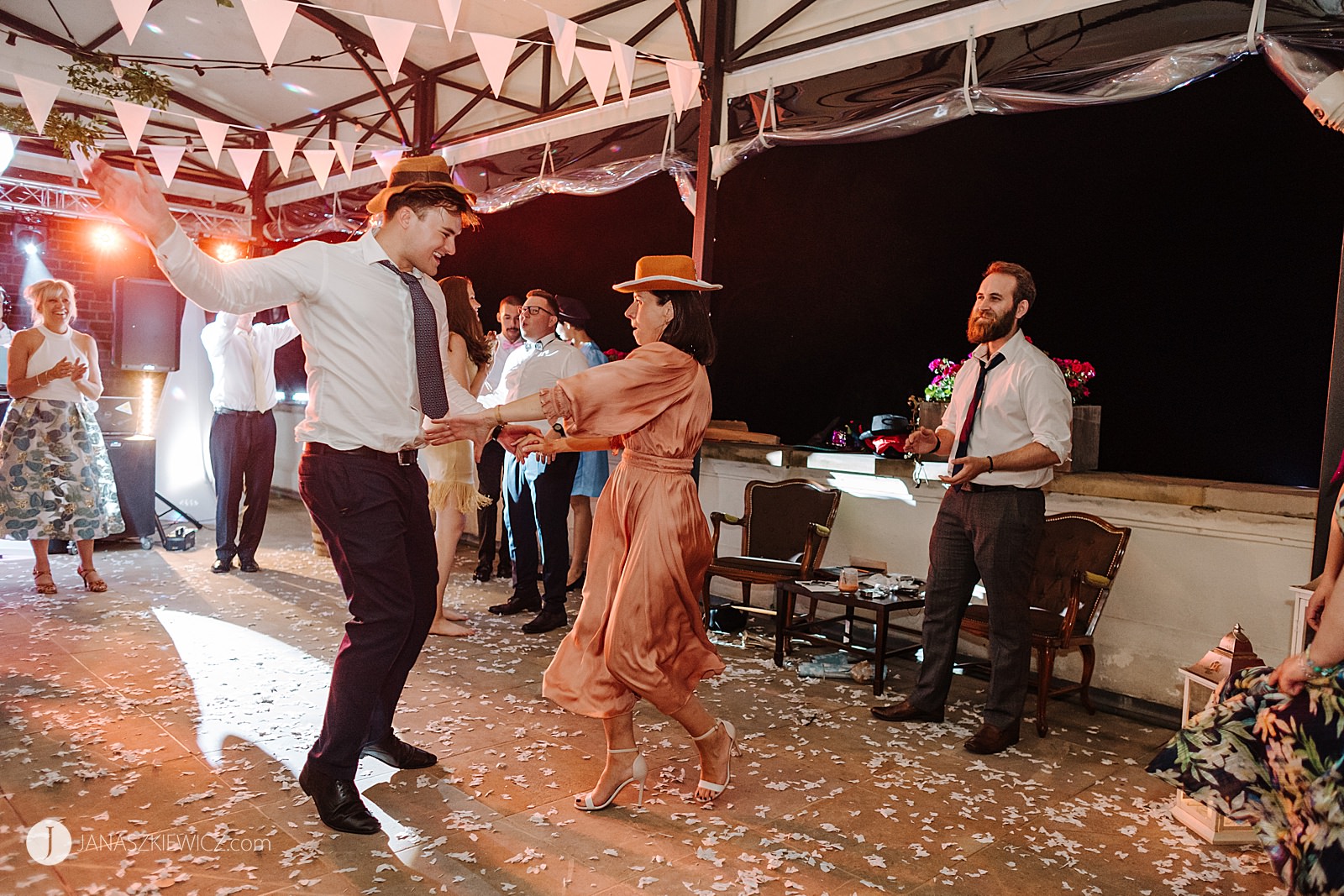 Restauracja Herbowa - Zamek Uniejów - wesele. Fotograf Łódź - zdjęcia ślubne.