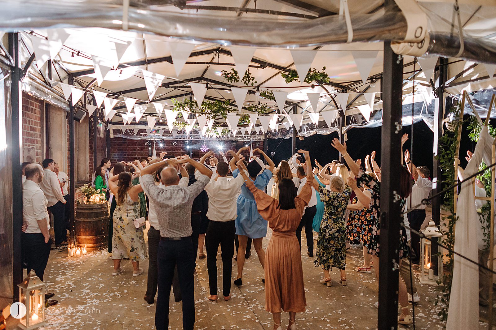 Restauracja Herbowa - Zamek Uniejów - wesele. Fotograf Łódź - zdjęcia ślubne.