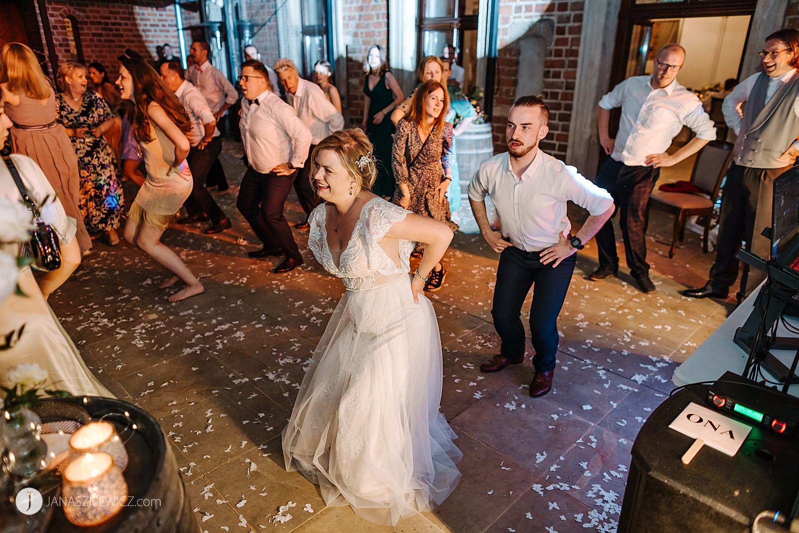 Restauracja Herbowa - Zamek Uniejów - wesele. Fotograf Łódź - zdjęcia ślubne.