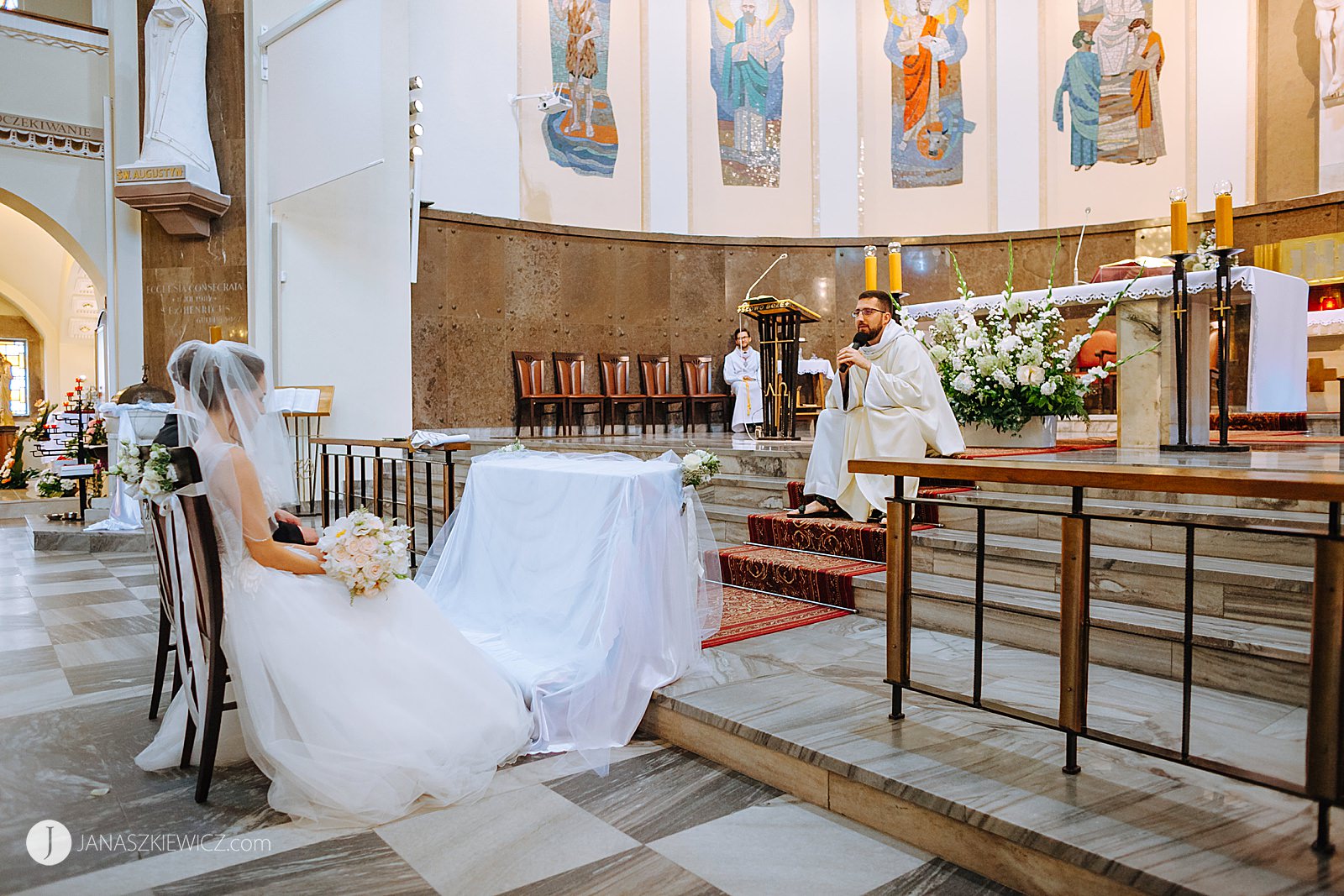 Fotograf ślubny - Kalisz. Ślub kościelny.