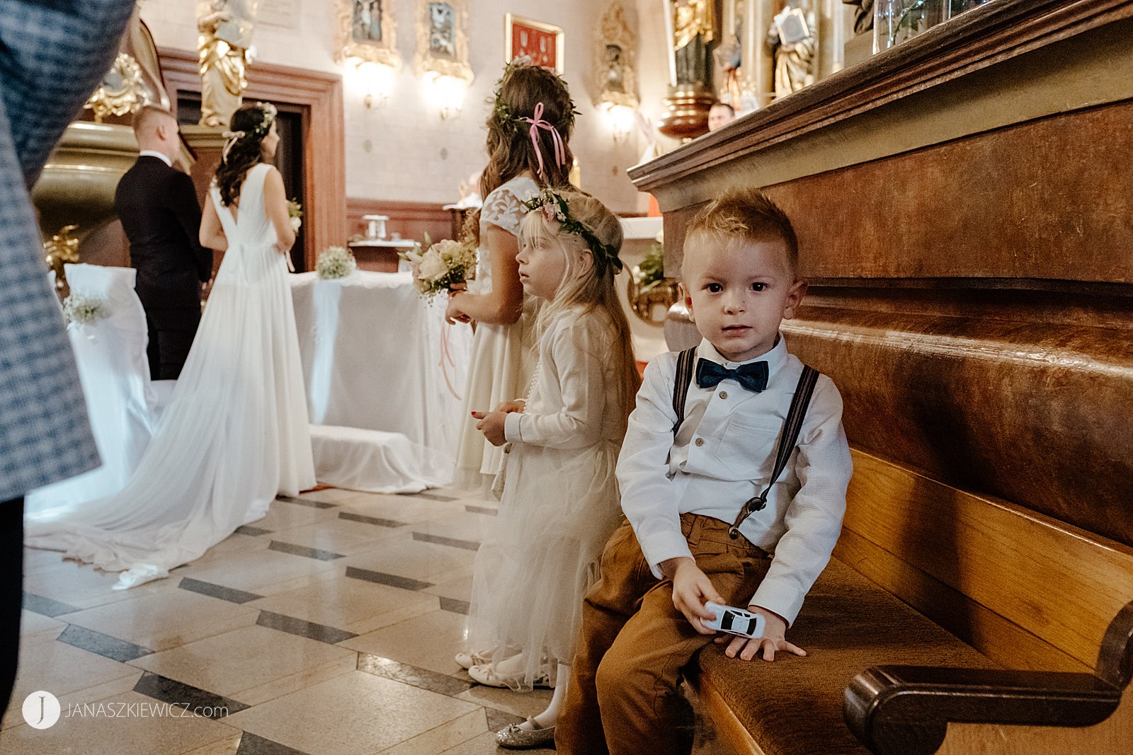 Fotograf ślubny - Bydgoszcz. Dzieci na weselu.