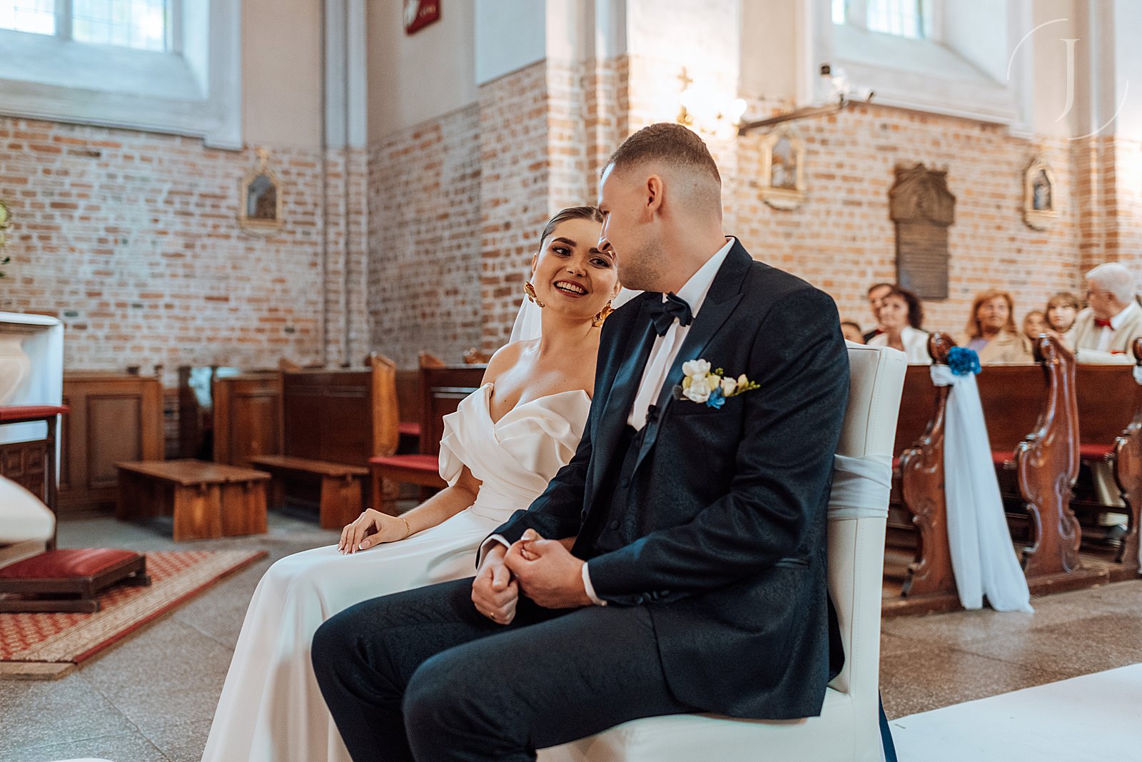 Ceremonia ślubu w kościele Świętej Trójcy we Włoszakowicach.