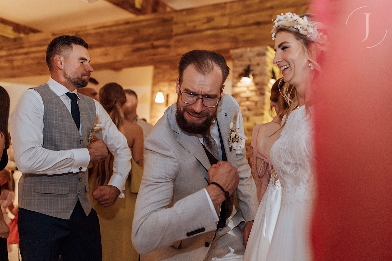 Pan Młody na weselu.