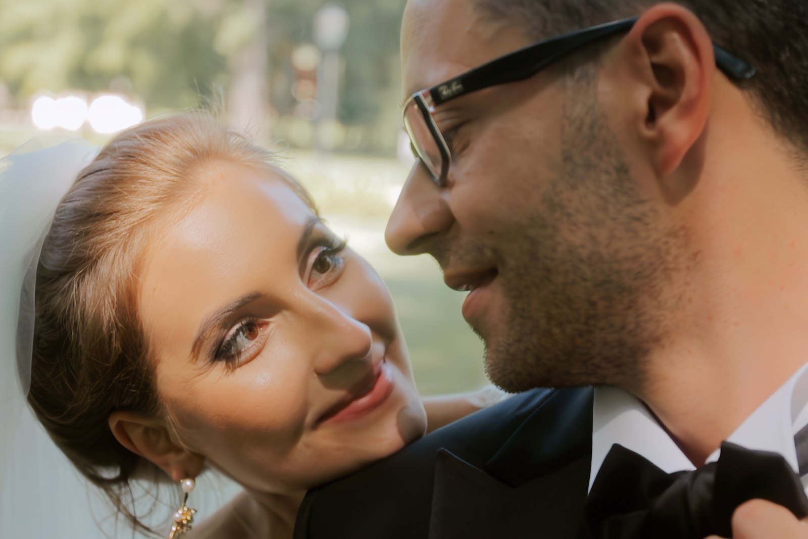 Kasia i Jaś podczas romantycznych ujęć w dniu ślubu